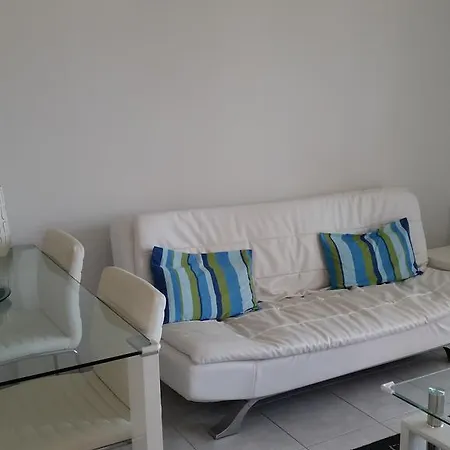 Akteon Mckenzie Beach C No. 201 * لارنكا